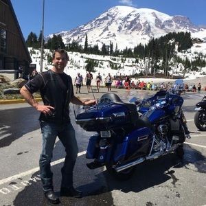 Meet your Posher, Rene